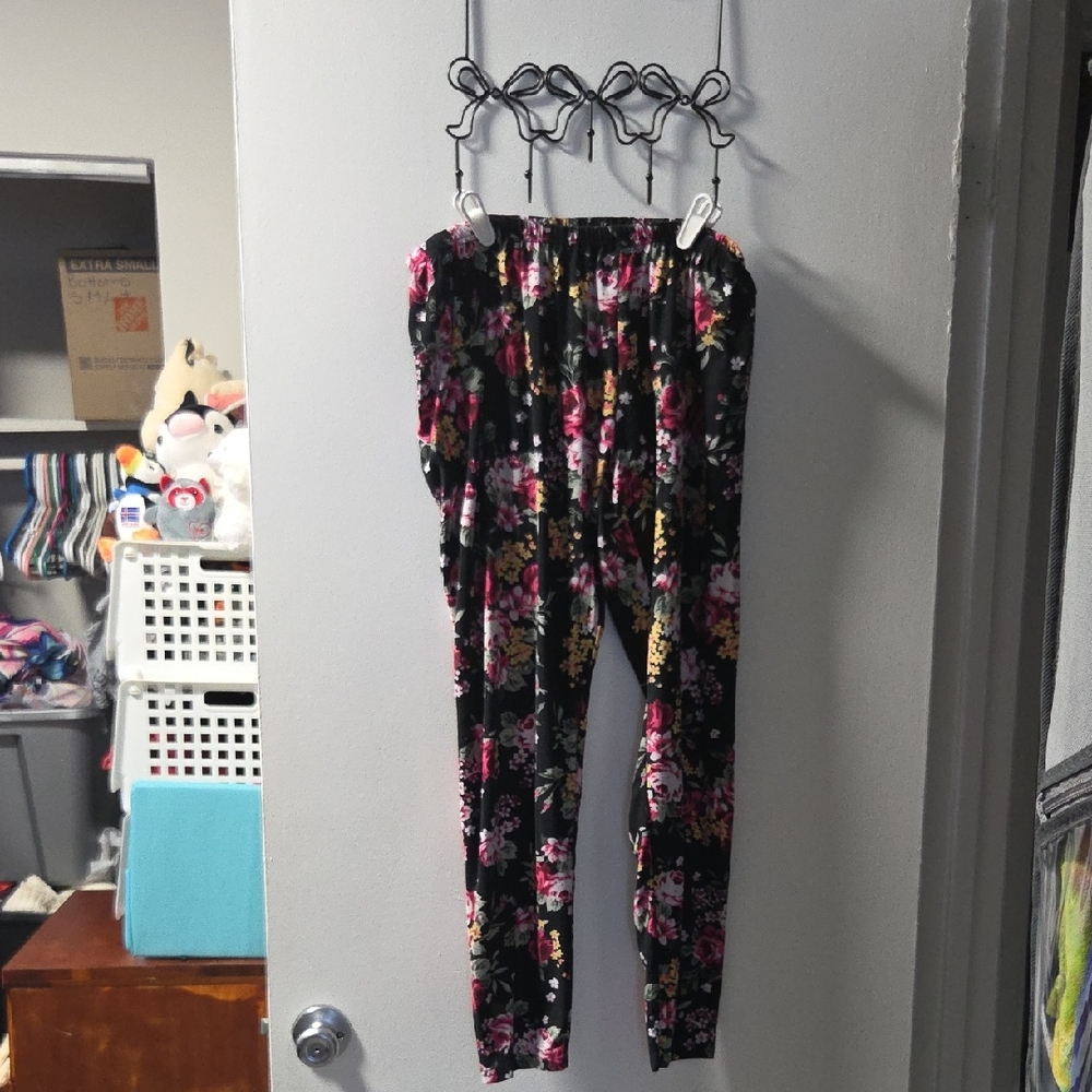 Bobbie Brooks Plus Size Floral Leggings